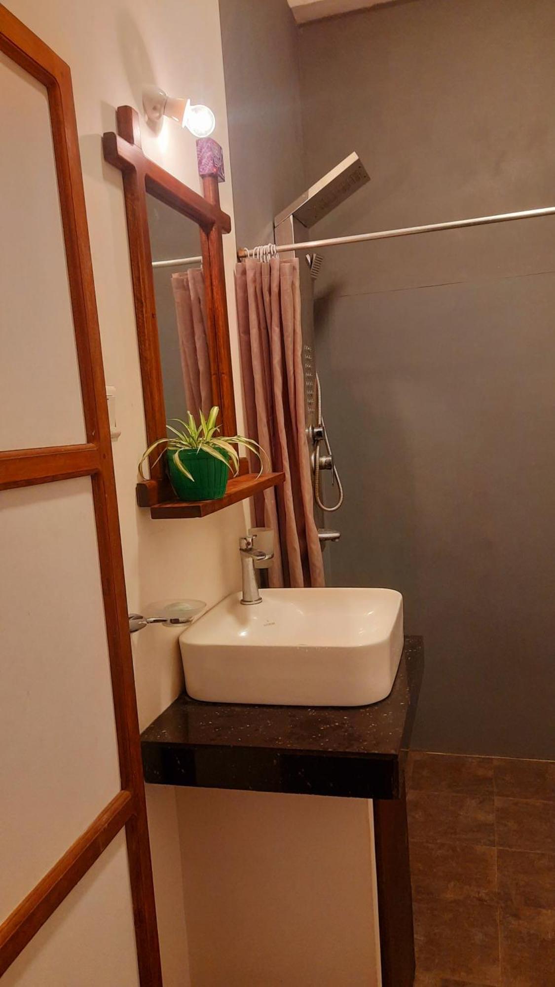 Solace Ella Kültér fotó